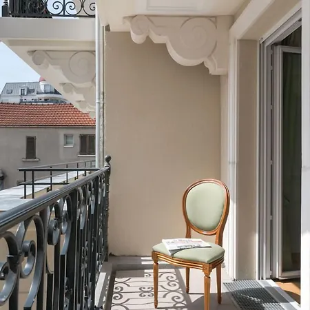 Medicis Hotell Puteaux