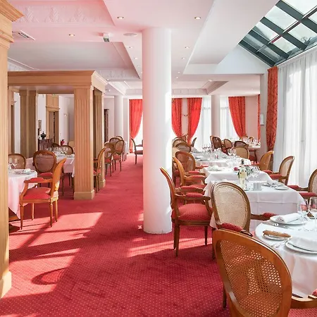 Medicis Hotell Puteaux