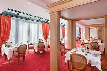 Medicis Hotel *