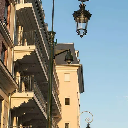 Hotel Medicis *
