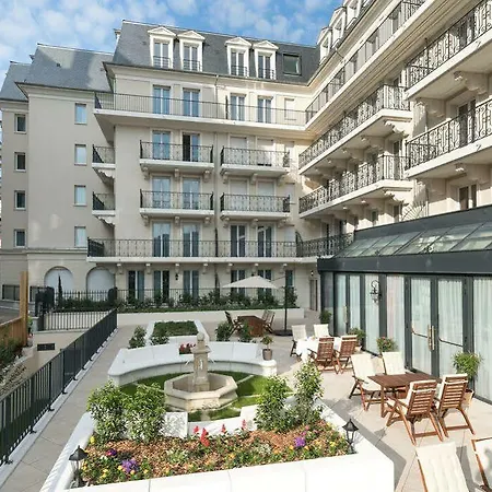 Medicis Hotel