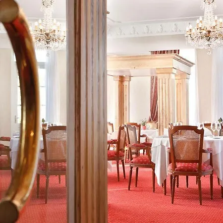 Medicis Hotel *