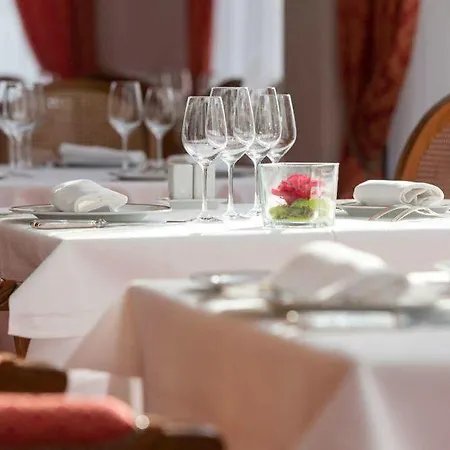 Medicis Hotel Puteaux