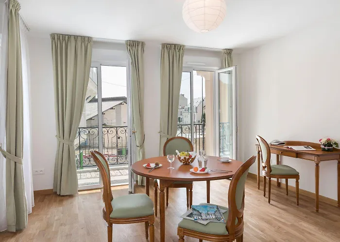 Hotel Medicis Puteaux