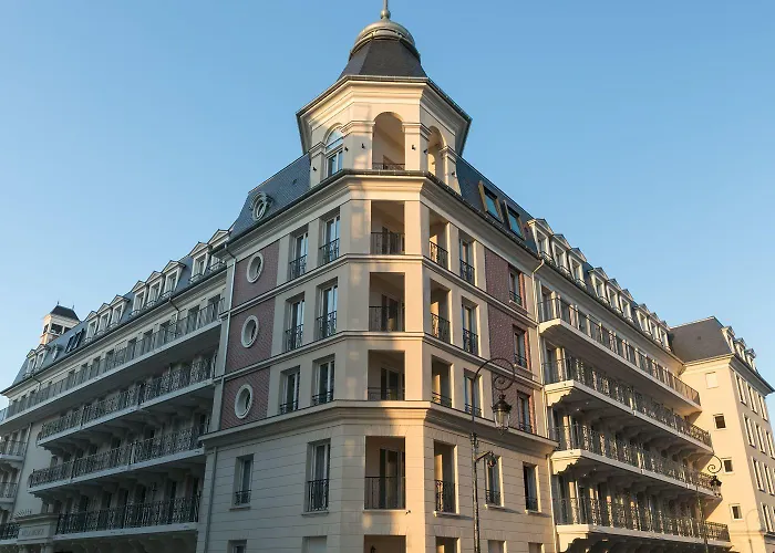 Medicis Hotel Puteaux